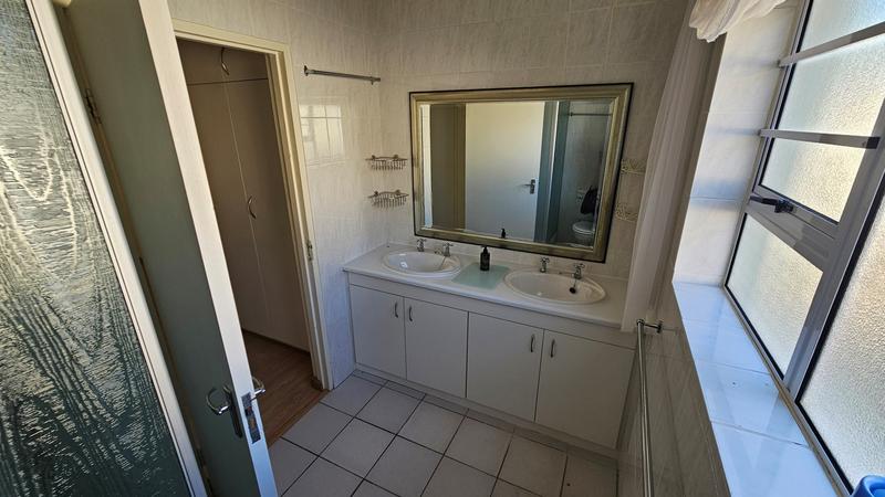 3 Bedroom Property for Sale in Sonstraal Heights Western Cape